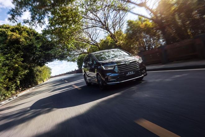 爆棚的“移动客厅”年轻家庭抢着入！AG真