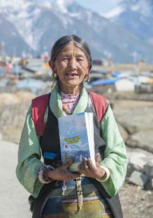 】新华社记者西藏灾区影像AG真人网页【凤凰涅槃(图8)